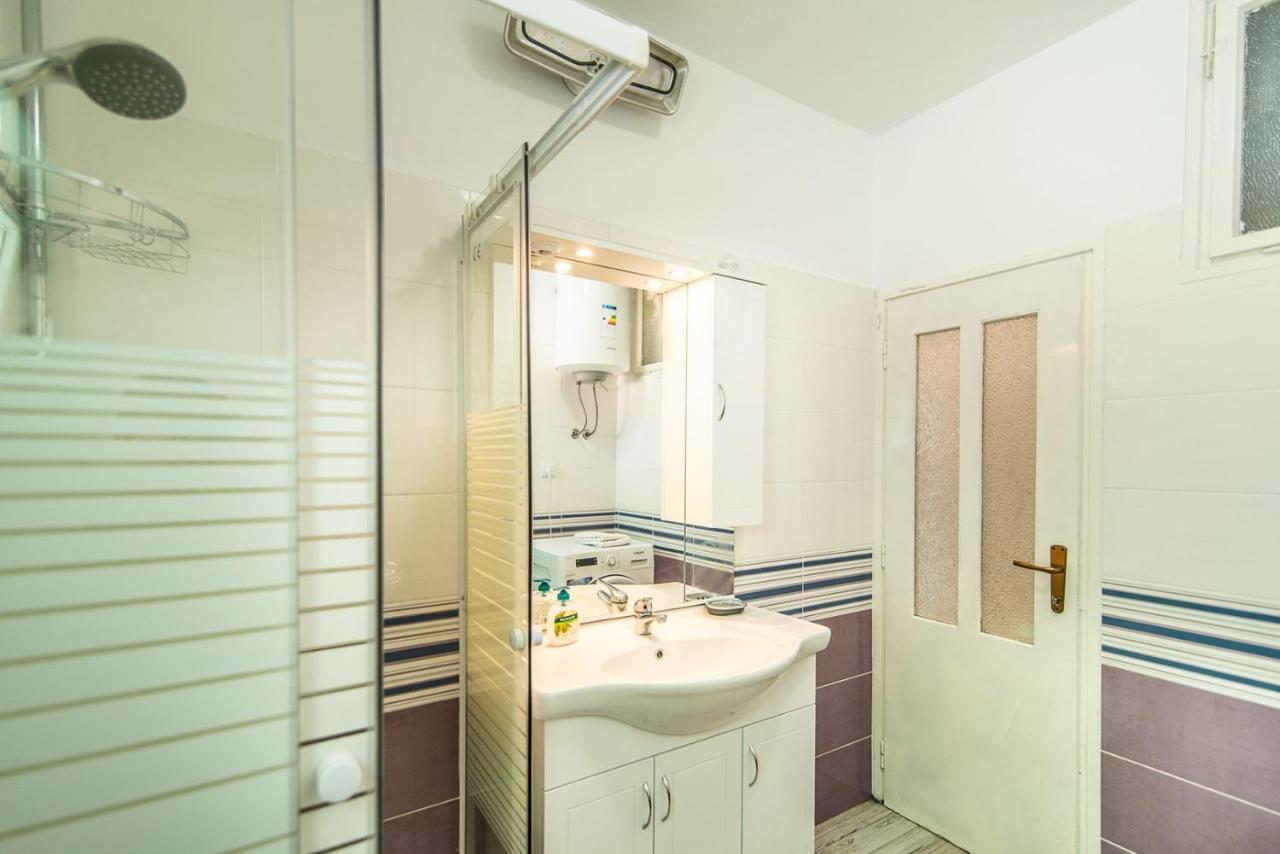 Holiday House Vlahovich Villa Tinjan Exterior photo